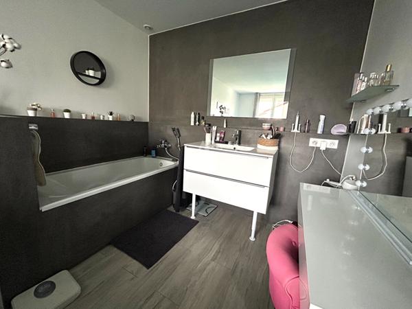 Maison Carrieres Sous Poissy 6 pièce(s) 132.16 m2 485 000 € **  - Référence  9013