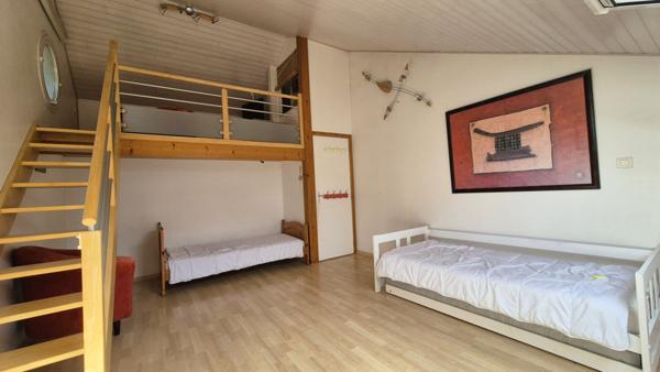 À vendre - Maison familiale de 178 m² avec terrain de 11 930 m² avec étang - Porte de SAUTRON