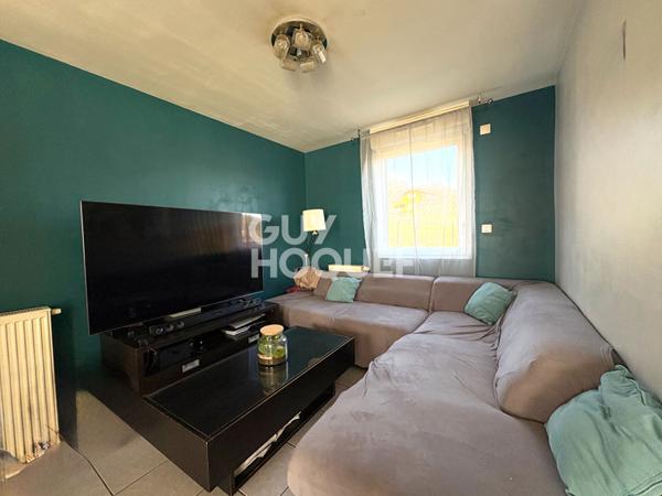 Maison récente avec 3 chambres, garage et terrain arboré et plat - DPE B