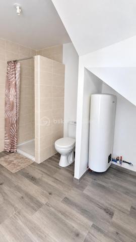 🏡 À VENDRE – CAUFFRY 🏡

Découvrez ce pavillon récent de 2022, idéal pour une famille à la recherche d’un logement moderne et fonctionnel.

✨ Au rez-de-chaussée : 
• Une entrée sur cuisine a aménagée 
• Un agréable séjour double
• Une salle d’eau avec WC
• Acces terasse 

🛏️ À l’étage :
• Un palier desservant 3 chambres
• Une salle d’eau avec WC

⚡ Chauffage électrique
🚗 Accès véhicules
🌿 Terrain de 174 m²

Un bien récent et fonctionnel, à découvrir sans tarder !

📞 Pour plus d’informations ou organiser une visite, contactez-moi.