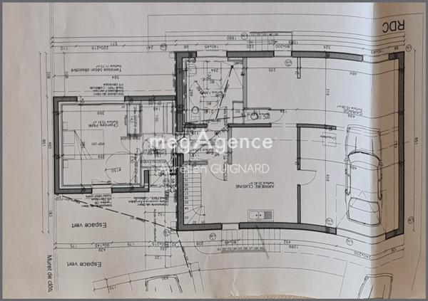 Maison à BRESSUIRE, 79300 - 9 pièces 107m²