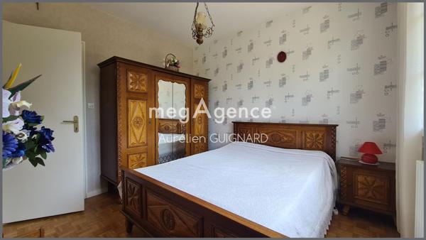 Maison à BRESSUIRE, 79300 - 9 pièces 107m²