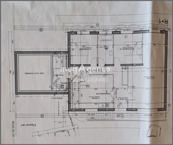 Maison à BRESSUIRE, 79300 - 9 pièces 107m²