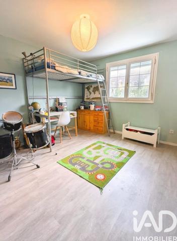 Maison à vendre 6 pièces 97 m² Brie-Comte-Robert