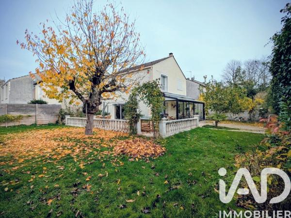 Maison à vendre 6 pièces 97 m² Brie-Comte-Robert