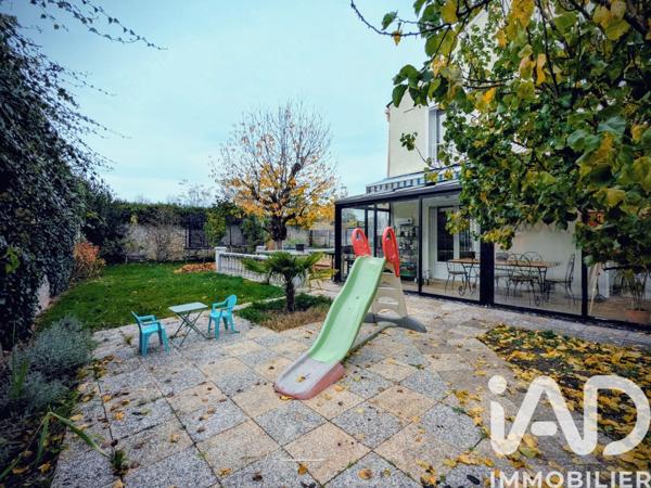 Maison à vendre 6 pièces 97 m² Brie-Comte-Robert