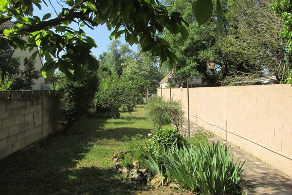 Maison Porcheville 4 pièce(s) 93 m2, terrain de 457 m², garage.