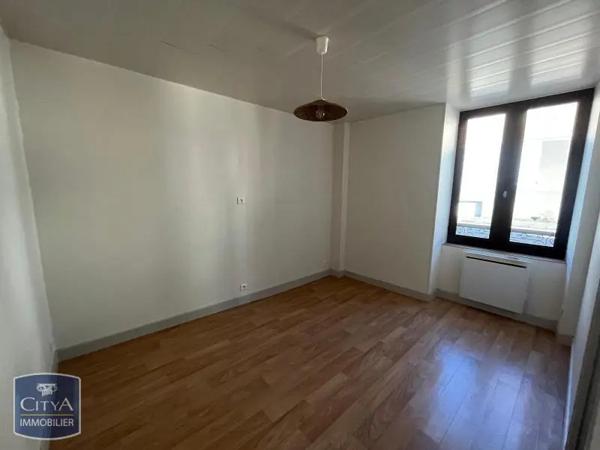 Appartement à louer 2 pièces 34.42m² Tulle (19000)