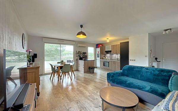 Appartement à vendre    3 pièces • 63,79 m2 Martigues