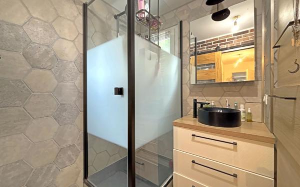 Appartement à vendre    3 pièces • 63,79 m2 Martigues