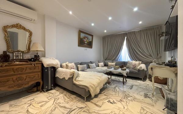 Appartement à vendre    3 pièces • 62,23 m2 Saint-Laurent-du-Var