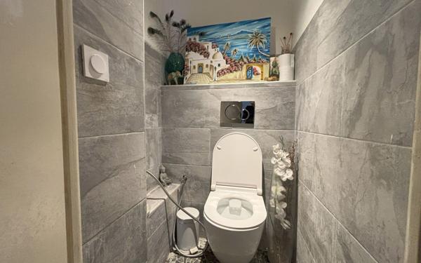 Appartement à vendre    3 pièces • 62,23 m2 Saint-Laurent-du-Var