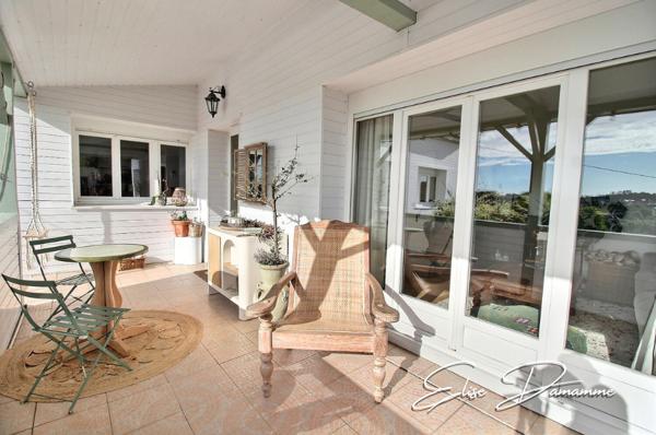 COUP DE COEUR - Montivilliers Maison atypique de 98m² avec vue dégagée, terrasse couverte et double garage