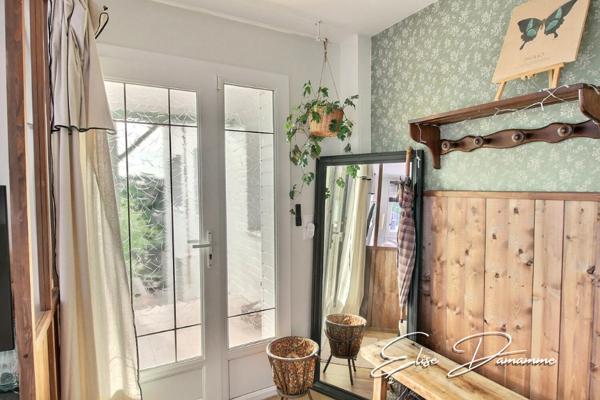COUP DE COEUR - Montivilliers Maison atypique de 98m² avec vue dégagée, terrasse couverte et double garage