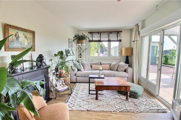 COUP DE COEUR - Montivilliers Maison atypique de 98m² avec vue dégagée, terrasse couverte et double garage