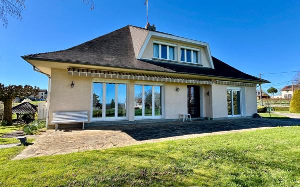 Maison à vendre    6 pièces •  La Geneytouse
