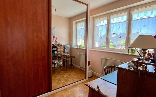 Maison à vendre    6 pièces •  La Geneytouse