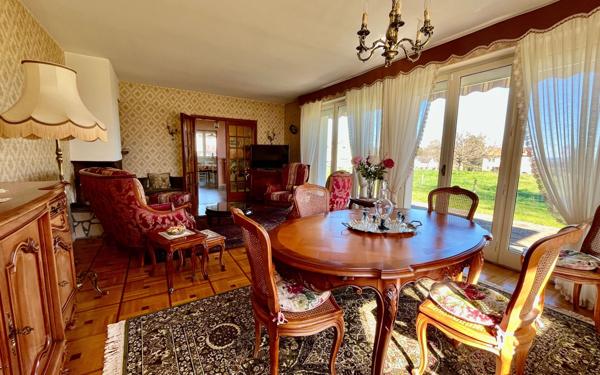 Maison à vendre    6 pièces •  La Geneytouse