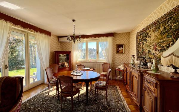 Maison à vendre    6 pièces •  La Geneytouse