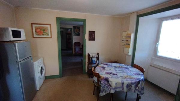 Maison de hameau, 1 mitoyenneté, belle terrasse