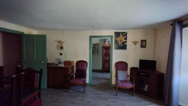 Maison de hameau, 1 mitoyenneté, belle terrasse