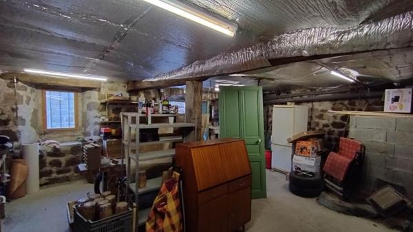 Maison de hameau, 1 mitoyenneté, belle terrasse
