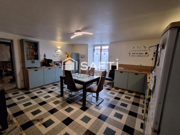 Ancienne ferme à conforter avec grange 240 m2