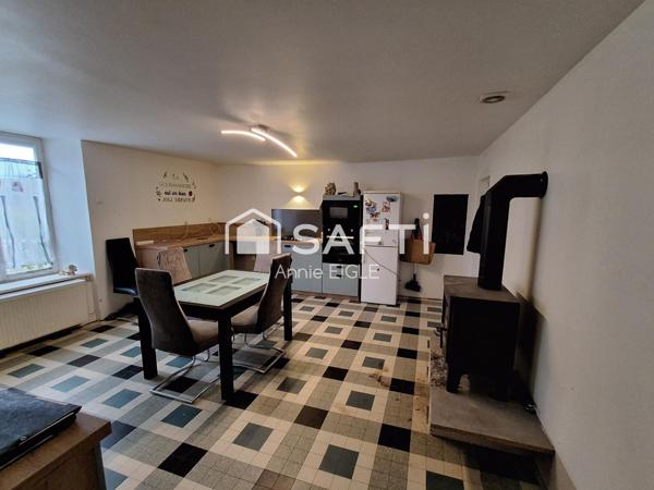 Ancienne ferme à conforter avec grange 240 m2