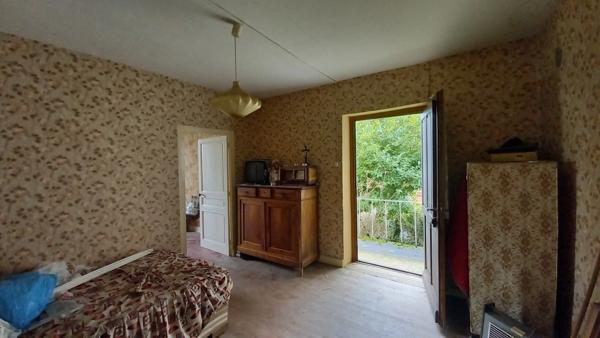 CHAUFFAILLES (71) - maison 6 piéces - 94 m2 - terrain 1750 m²