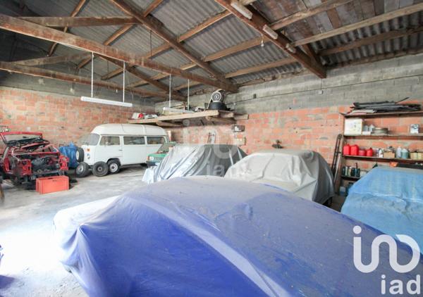 Parking à vendre 120 m² Saint-Victor-et-Melvieu