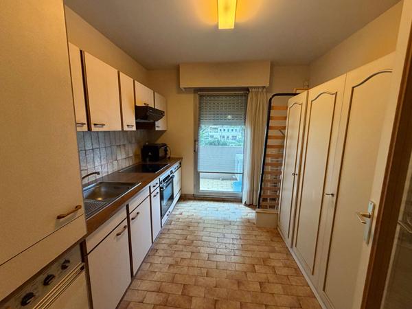 Cagnes Sur Mer Grand 2P 55 m2 à Rafraîchir Loggia 5.89 m² Garage