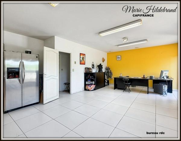Maison d'architecte de caractère – 285 m² habitables – Vue dominante – Piscine – Grand garage