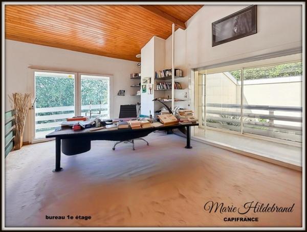 Maison d'architecte de caractère – 285 m² habitables – Vue dominante – Piscine – Grand garage