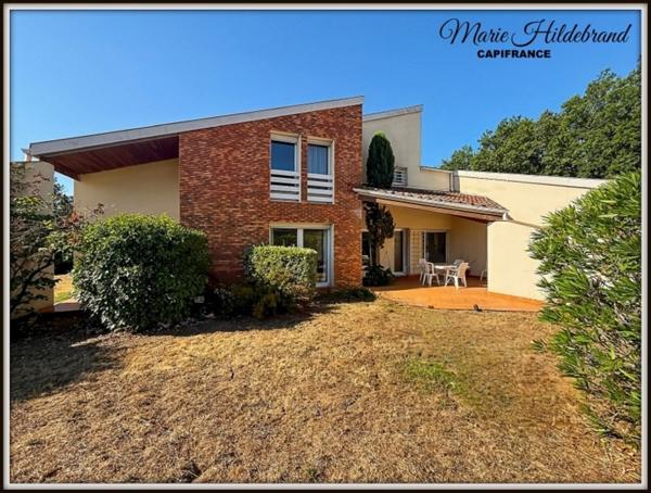 Maison d'architecte de caractère – 285 m² habitables – Vue dominante – Piscine – Grand garage