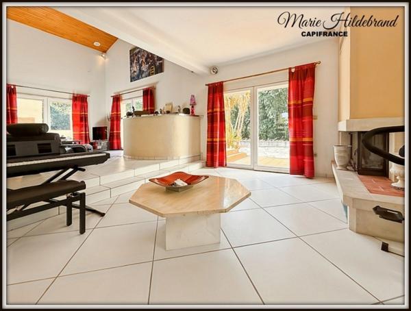 Maison d'architecte de caractère – 285 m² habitables – Vue dominante – Piscine – Grand garage