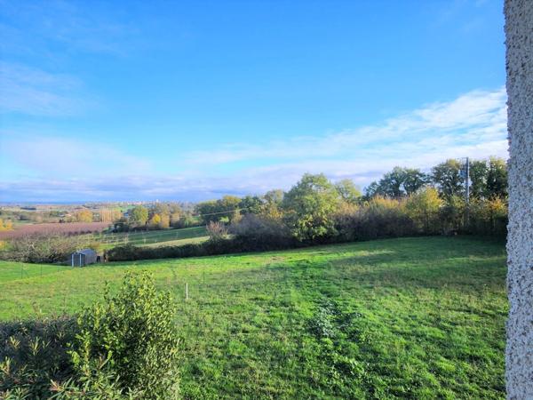 Maison sur sous-sol - avec vue - Terrain - à vendre 5 pièces proche de CASTILLONNES (47)