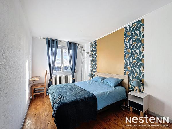 a vendre proche Angers Maison esprit loft d'environ 230m², 6 chambres