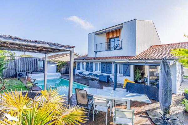 Maison à vendre |  Saint-Médard-en-Jalles |  5 pièces | 167 m²