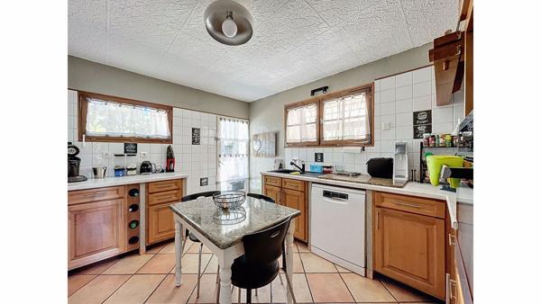 Trets - Maison T5 de163 m2 sur 4270 m² de parcelle