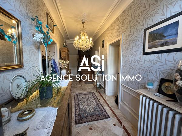 Maison bourgeoise de 176m² à Javron les Chapelles