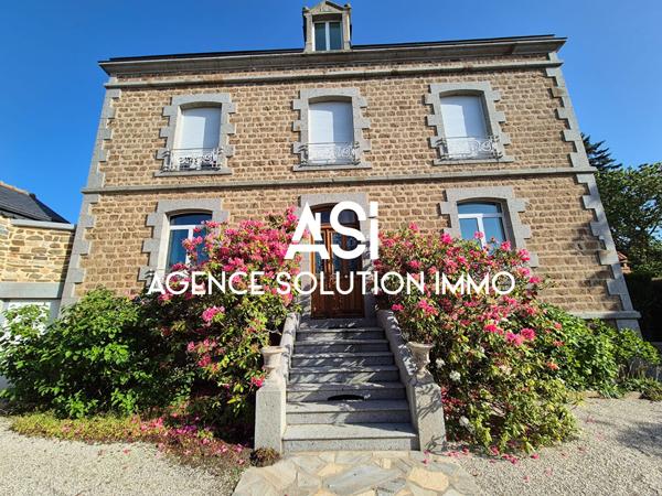 Maison bourgeoise de 176m² à Javron les Chapelles