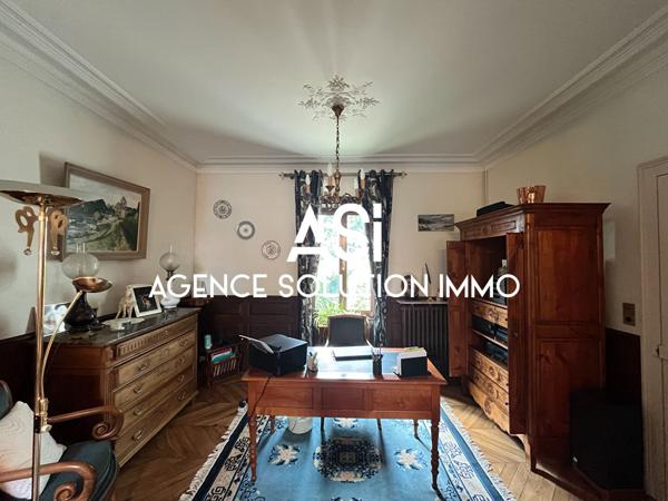 Maison bourgeoise de 176m² à Javron les Chapelles