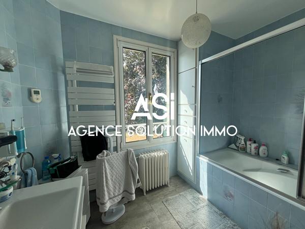 Maison bourgeoise de 176m² à Javron les Chapelles