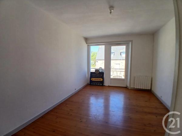Immeuble à vendre  412,07 m 2   LES MOULINS  - 22