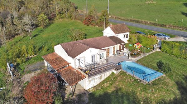 Maison Coux Et Bigaroque Mouzens 6 pièce(s) 163 m2