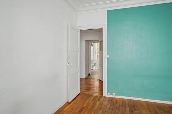 LYON 2eme - Un appartement T2 de 51m2, balcon sur cour.