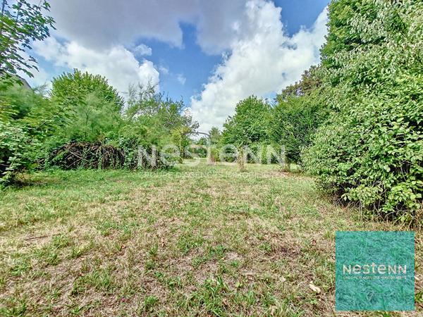 Maison bourgeoise édifiée sur un terrain de 2100 m² environ à Montereau Fault Yonne