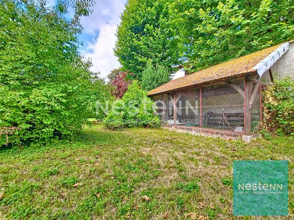 Maison bourgeoise édifiée sur un terrain de 2100 m² environ à Montereau Fault Yonne