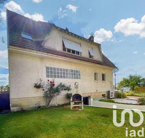 Maison traditionnelle 7 pièces de 175 m² à Itteville (91760)