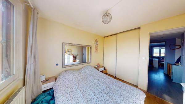 PARAY VIEILLE POSTE - APPARTEMENT 4 PIECES 91,09M2 UTILES 58,78M2 HABITABLE + JARDIN 100M2 ; CALME